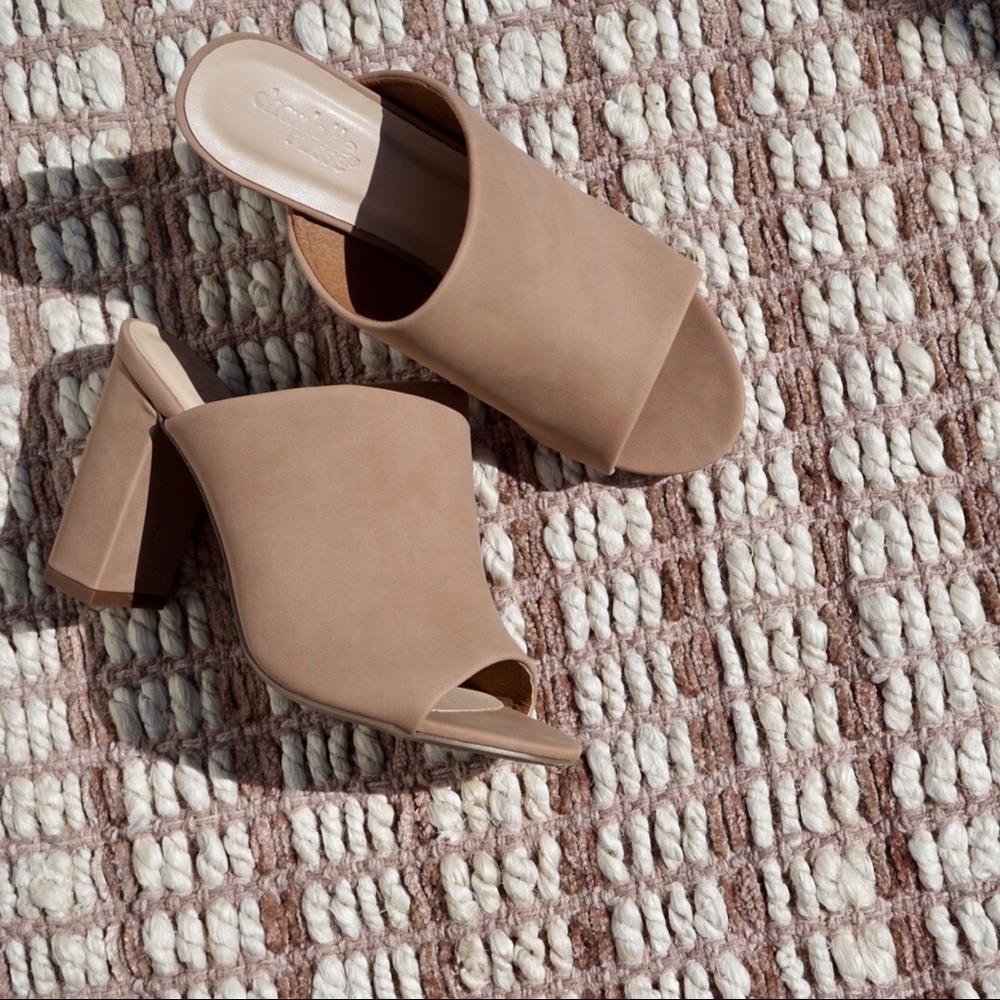 Block heel sandals